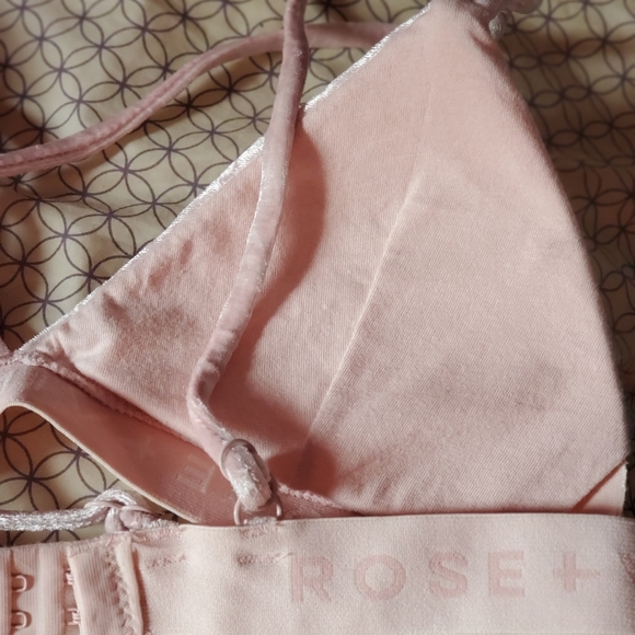 Ardene's Women's Bralette ( Size M ) Velvety Light Pink Bra. - Picture 7 of 12
